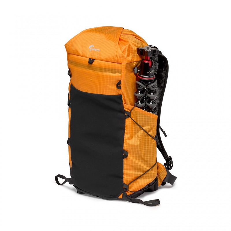 Away backpack best sale vs daypack